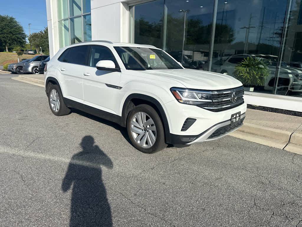 Used 2022 Volkswagen Atlas Cross Sport SE AWD/4WD image 2