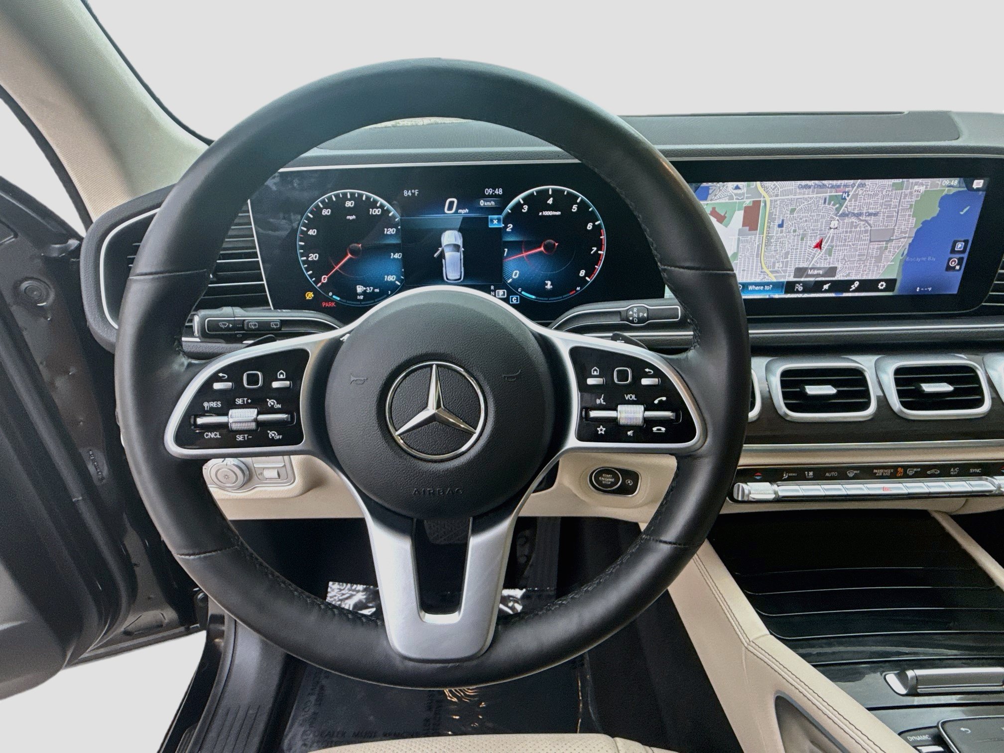 Used 2022 Mercedes-Benz GLE 350 4MATIC w/ AMG Line Exterior image 10