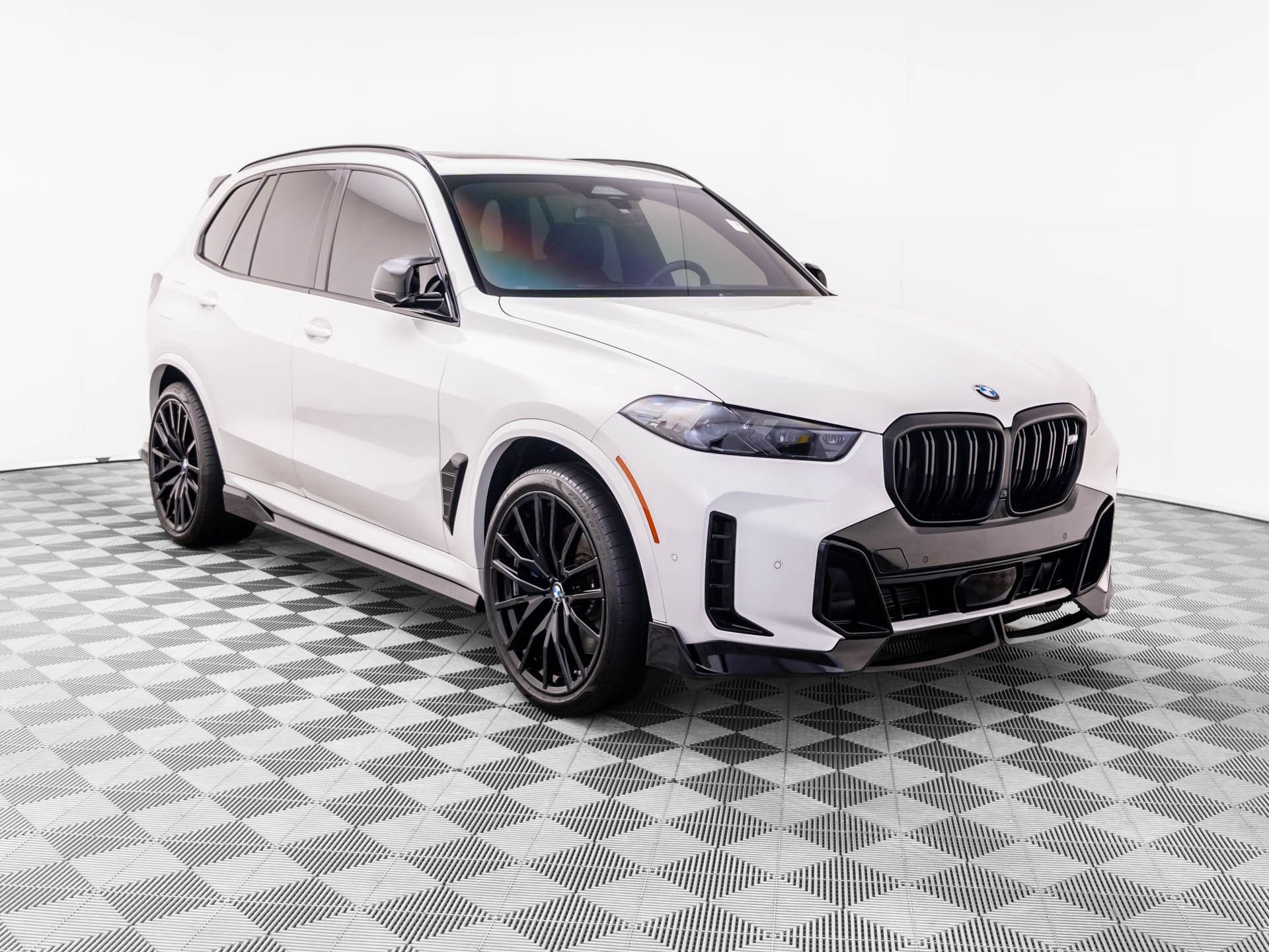 Used 2024 BMW X5 M60i w/ Climate Comfort Package AWD/4WD image 7