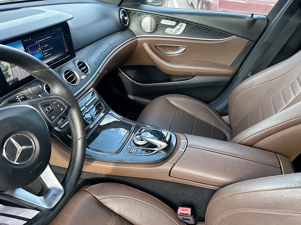Used 2017 Mercedes-Benz E 300 image 24
