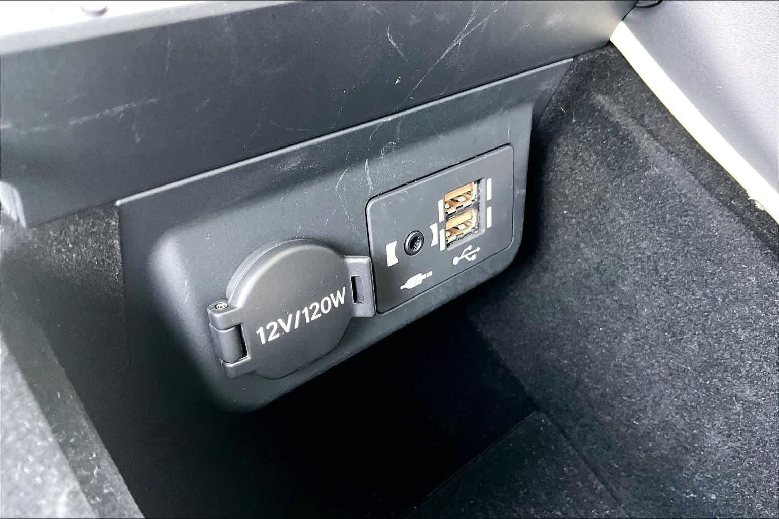 Used 2022 Lexus LS 500 w/ Interior Upgrade Package RWD image 35