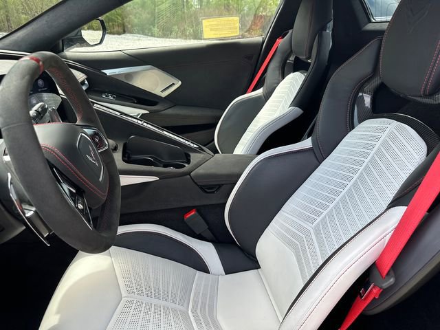 Certified 2023 Chevrolet Corvette Stingray Premium Conv w/ Z51 Performance Package RWD image 31
