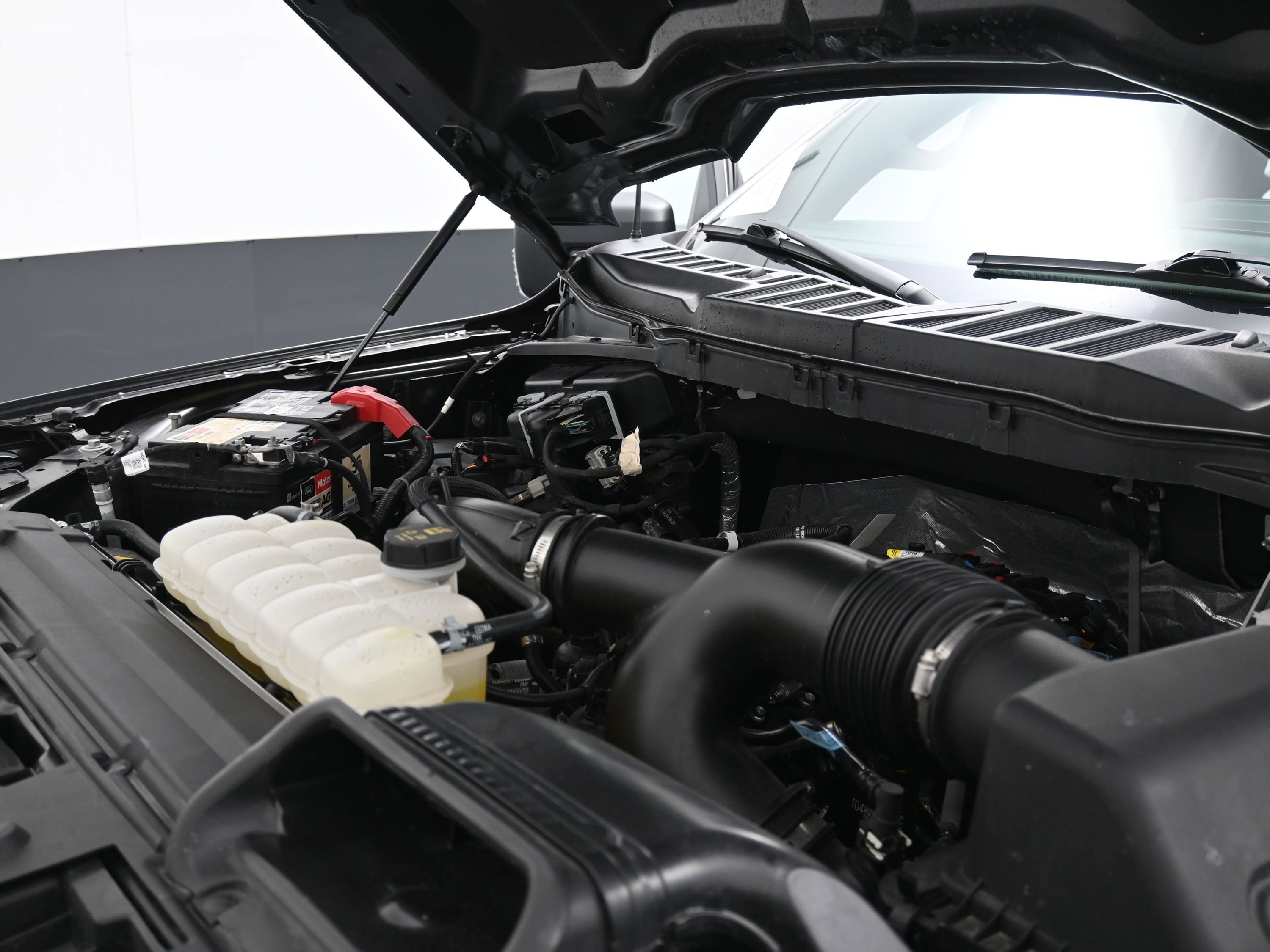 Used 2024 Ford F150 XLT w/ Equipment Group 302A MID image 31