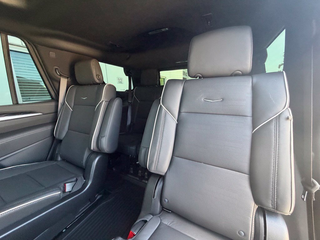 New 2026 Cadillac Escalade Sport w/ LPO, Floor Liner Package AWD/4WD image 21
