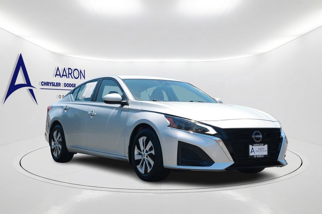 Used 2023 Nissan Altima 2.5 S FWD image 3