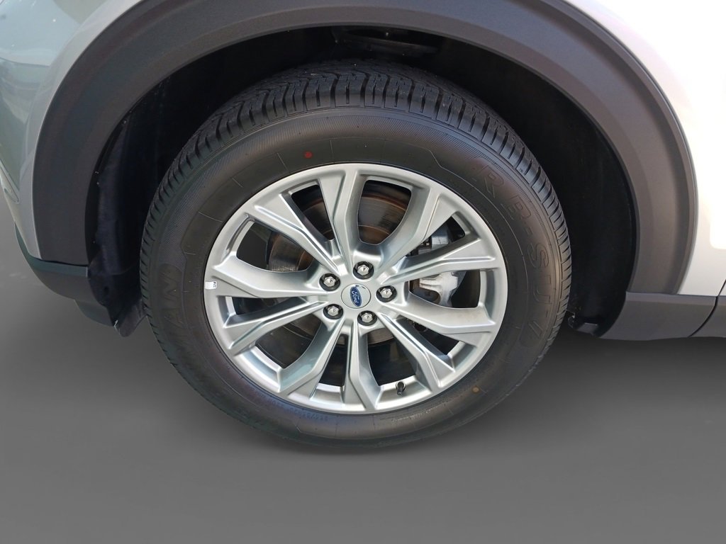 Used 2024 Ford Explorer Limited image 31