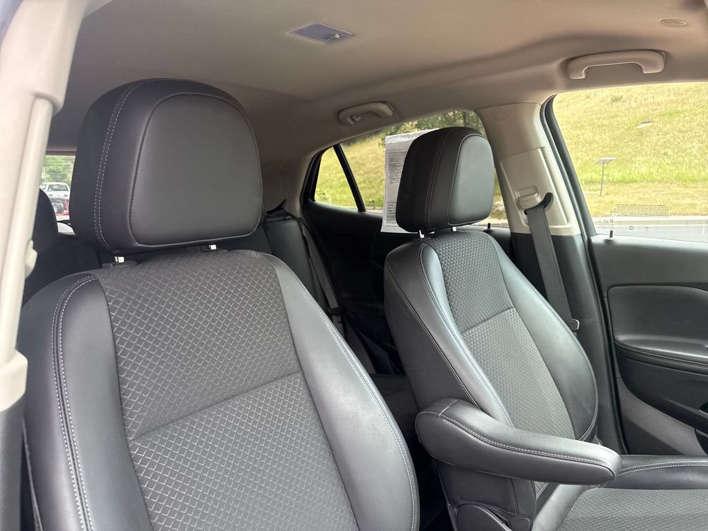 Used 2022 Buick Encore Preferred w/ Safety Package II AWD/4WD image 34