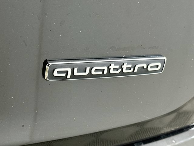 Used 2020 Audi Q5 2.0T Titanium Premium Plus AWD/4WD image 29