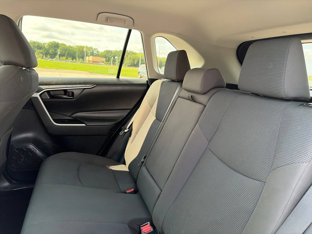 Used 2020 Toyota RAV4 LE w/ All Weather Liner Package AWD/4WD image 27