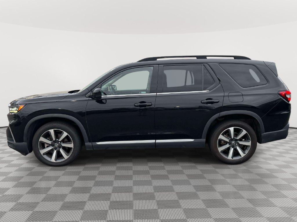Used 2023 Honda Pilot Touring image 5