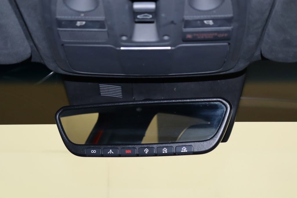 Used 2022 Genesis G70 3.3T image 28