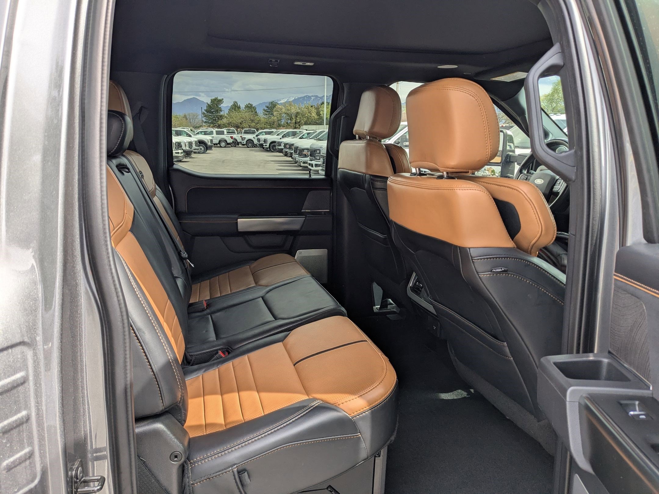 Used 2024 Ford F450 Platinum image 32