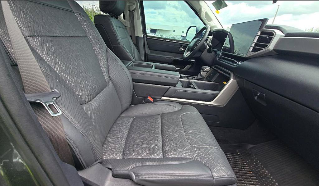 Used 2022 Toyota Tundra Limited AWD/4WD image 11