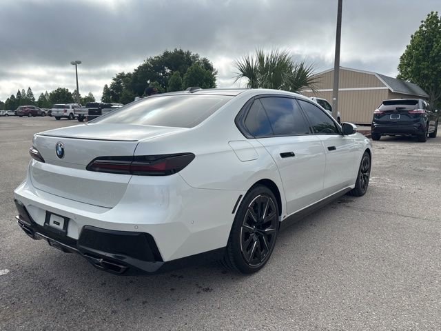 Used 2023 BMW 760i xDrive AWD/4WD image 5