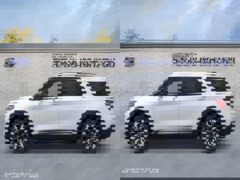 New 2026 Ford Explorer Platinum w/ LUX Leather Package AWD/4WD image 3