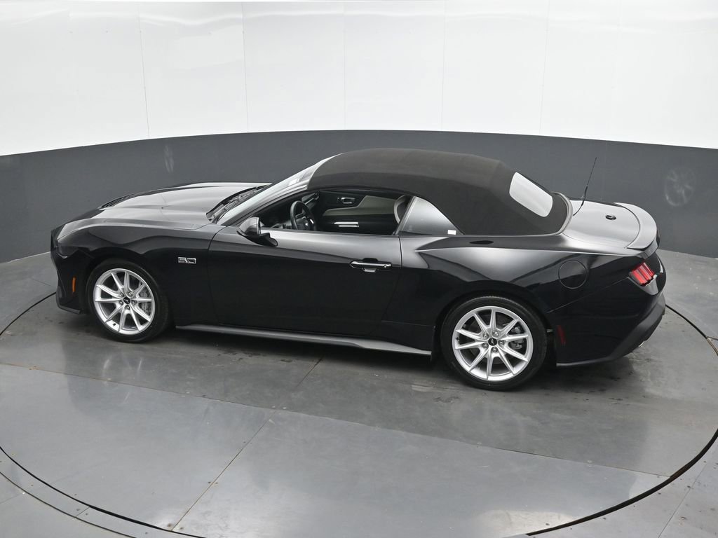 Used 2025 Ford Mustang GT Premium RWD image 37