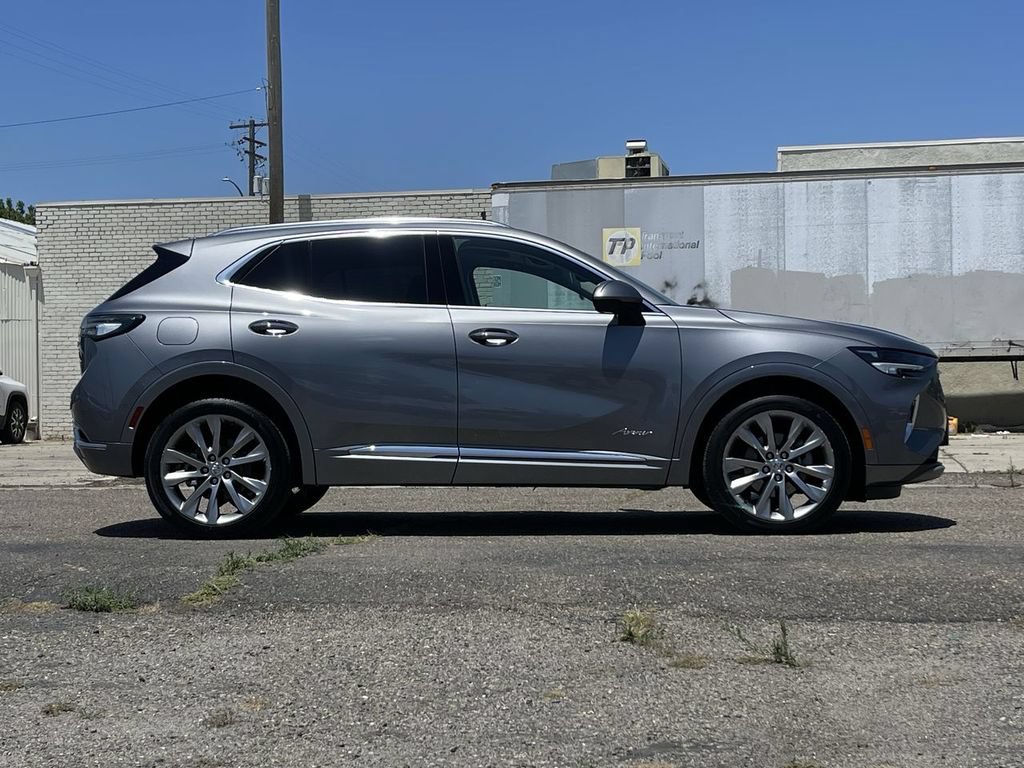 Used 2022 Buick Envision Avenir w/ Technology Package II AWD/4WD image 37