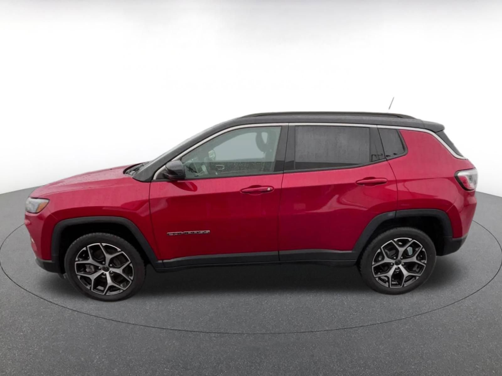 Used 2025 Jeep Compass Limited AWD/4WD image 9
