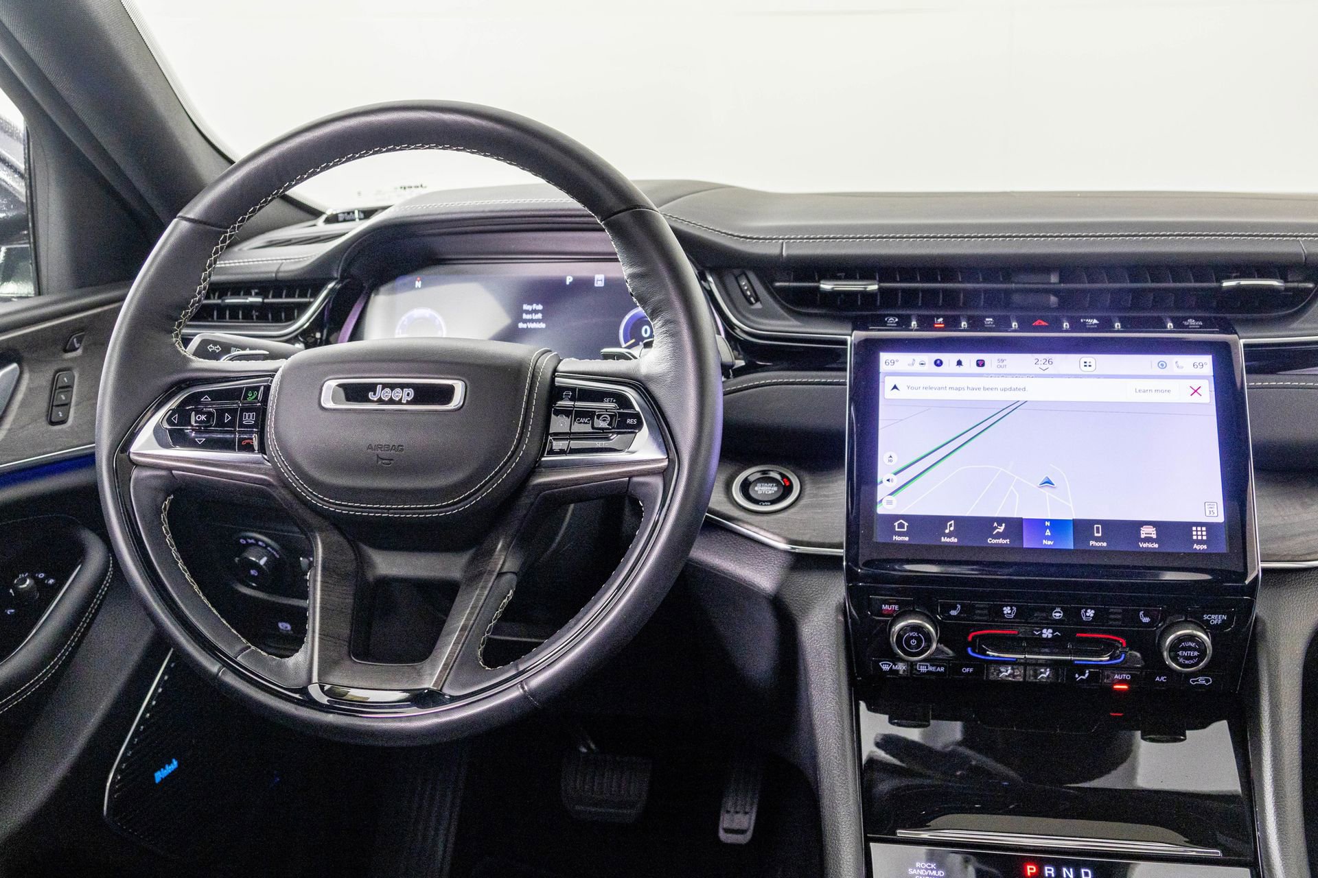 Used 2023 Jeep Grand Cherokee Overland w/ Adv Protech Group III image 30