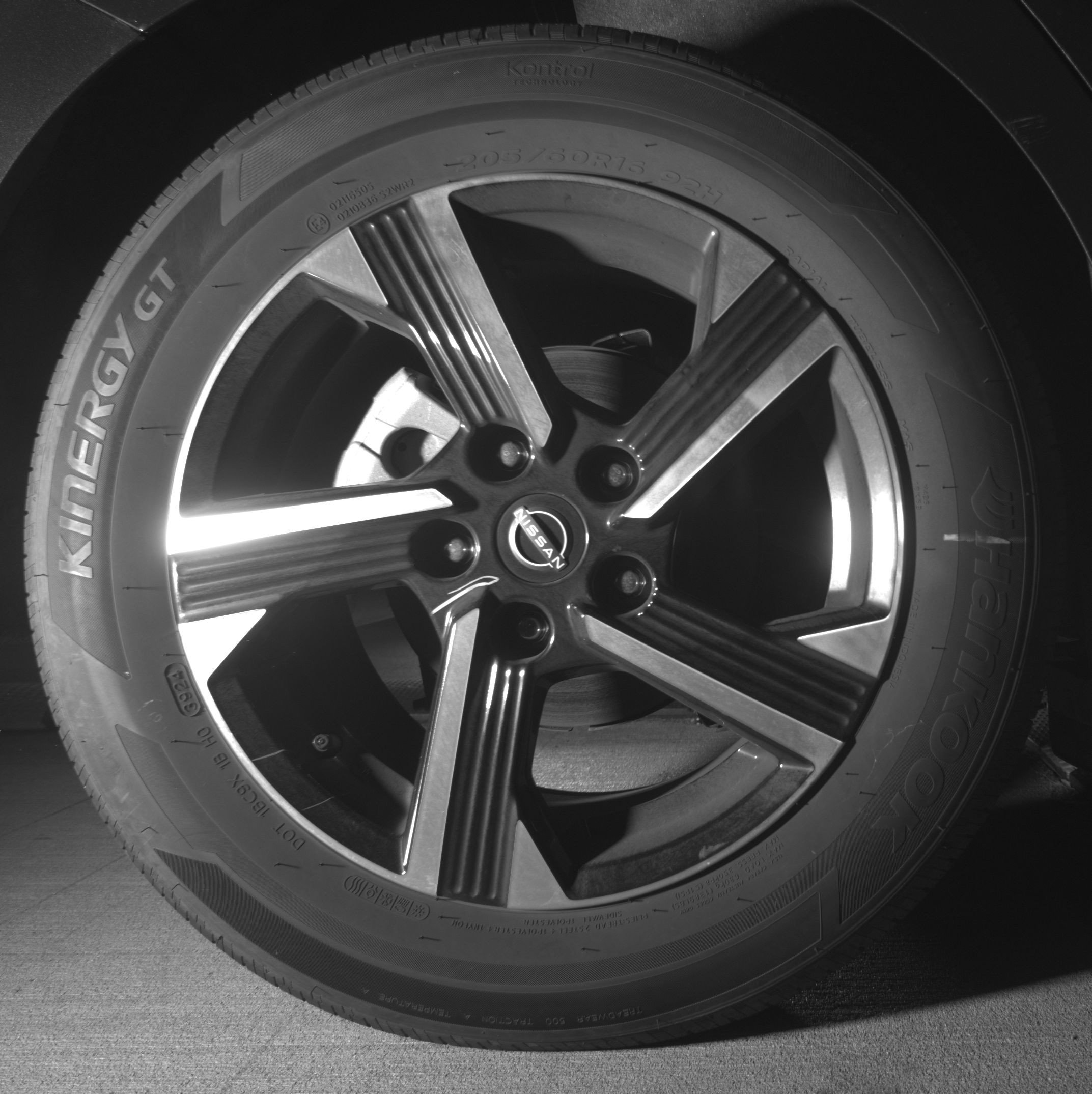 Used 2025 Nissan Sentra SV FWD image 15