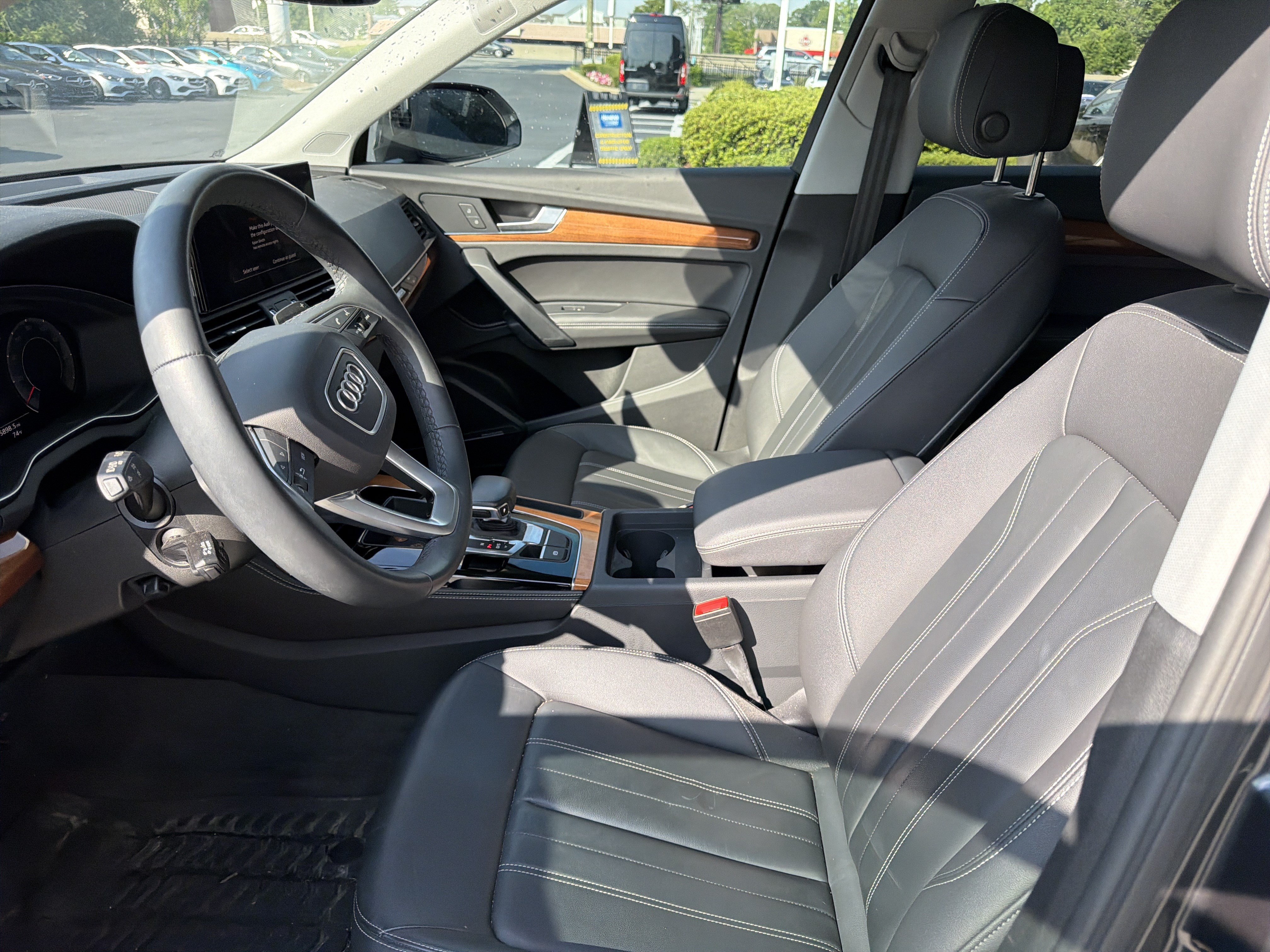 Used 2023 Audi Q5 2.0T Premium Plus w/ Premium Plus Package AWD/4WD image 16