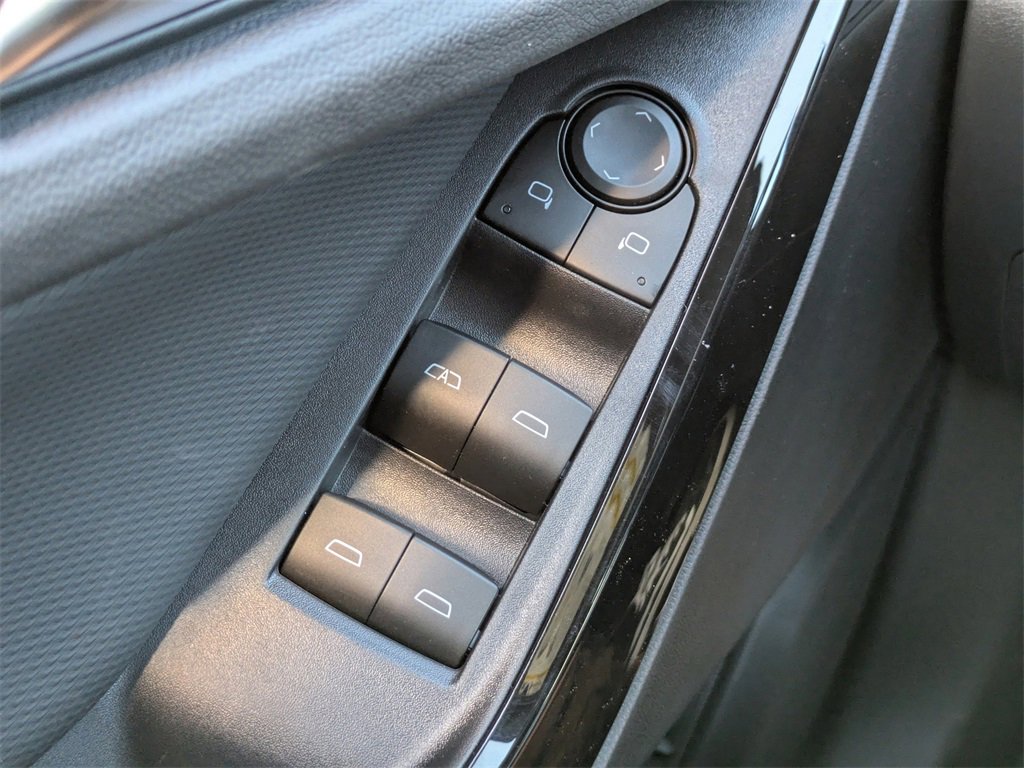 New 2026 Chevrolet Equinox LT w/ Convenience Package II image 23