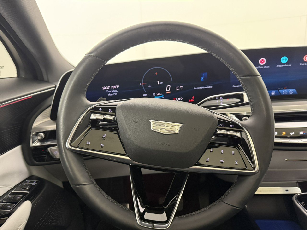 Used 2024 Cadillac Lyriq Sport RWD image 25
