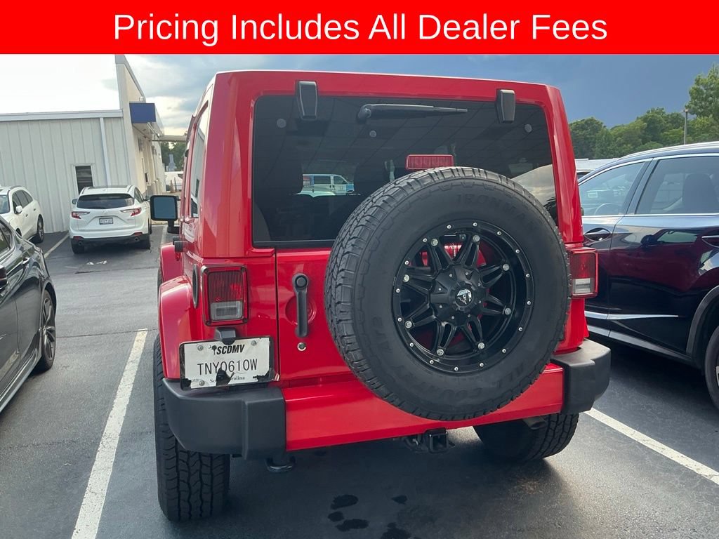 Used 2016 Jeep Wrangler Unlimited Sahara AWD/4WD image 3