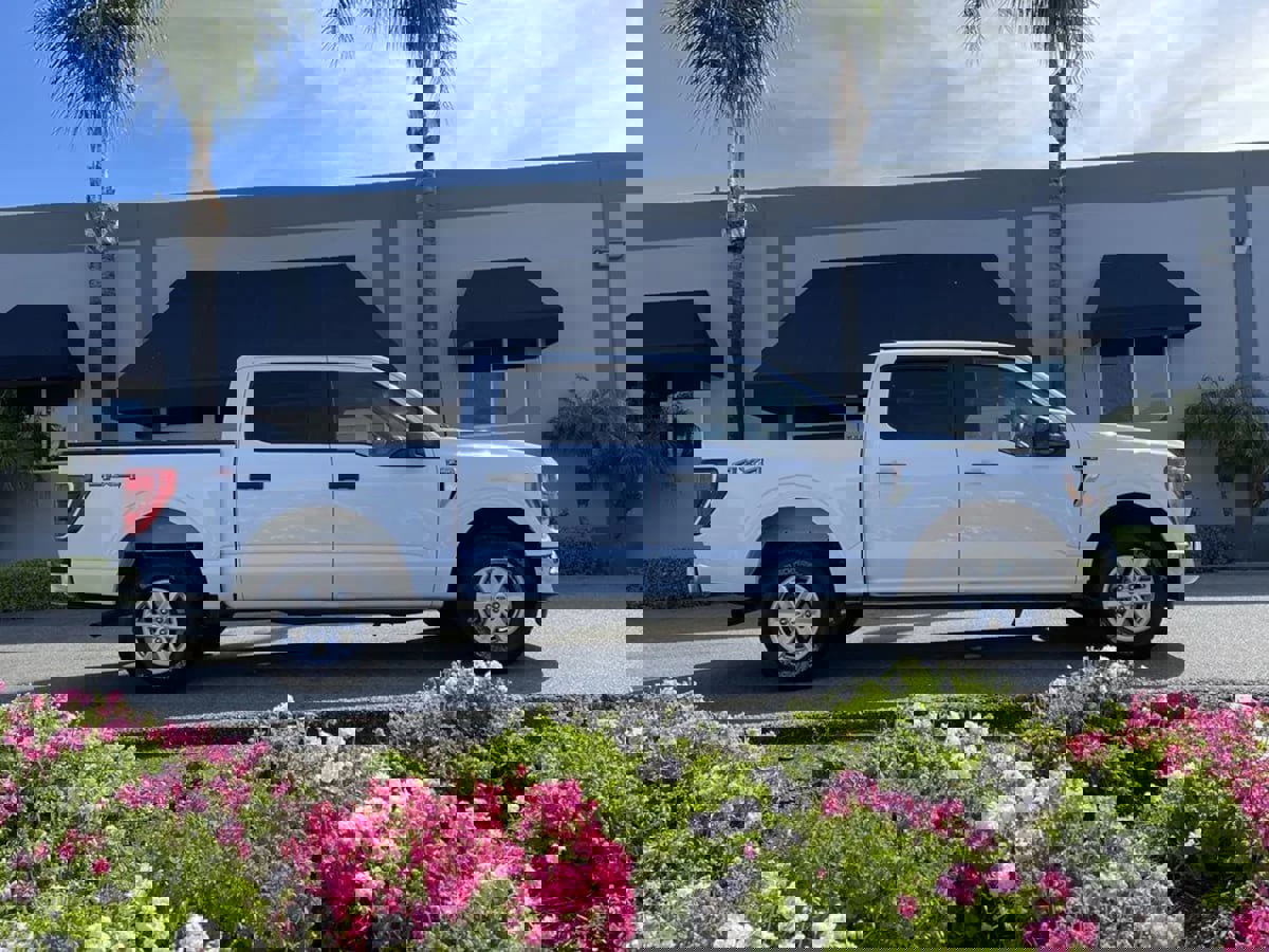 Used 2023 Ford F150 XLT image 4