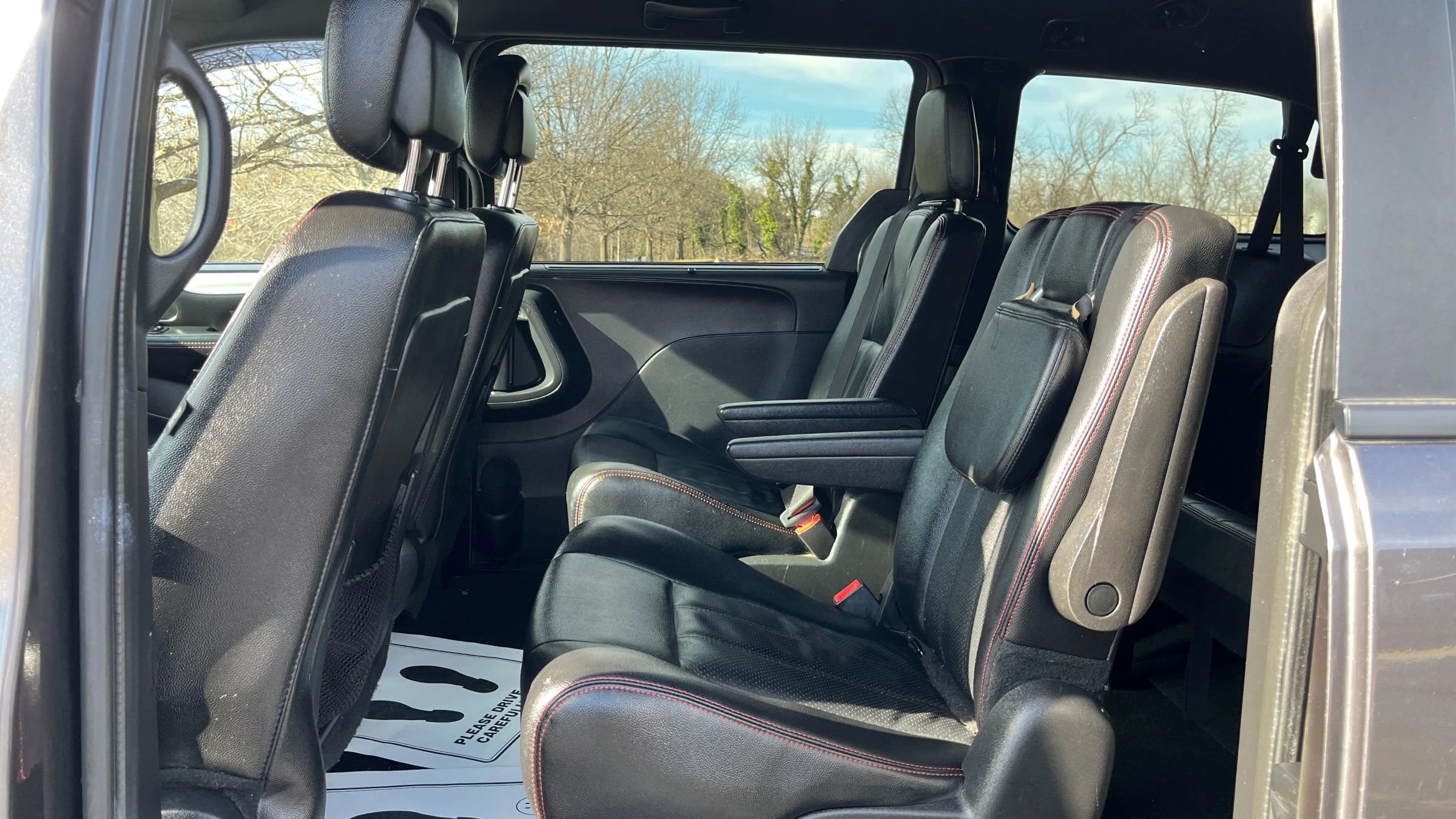 Used 2018 Dodge Grand Caravan SXT w/ Blacktop Package image 10