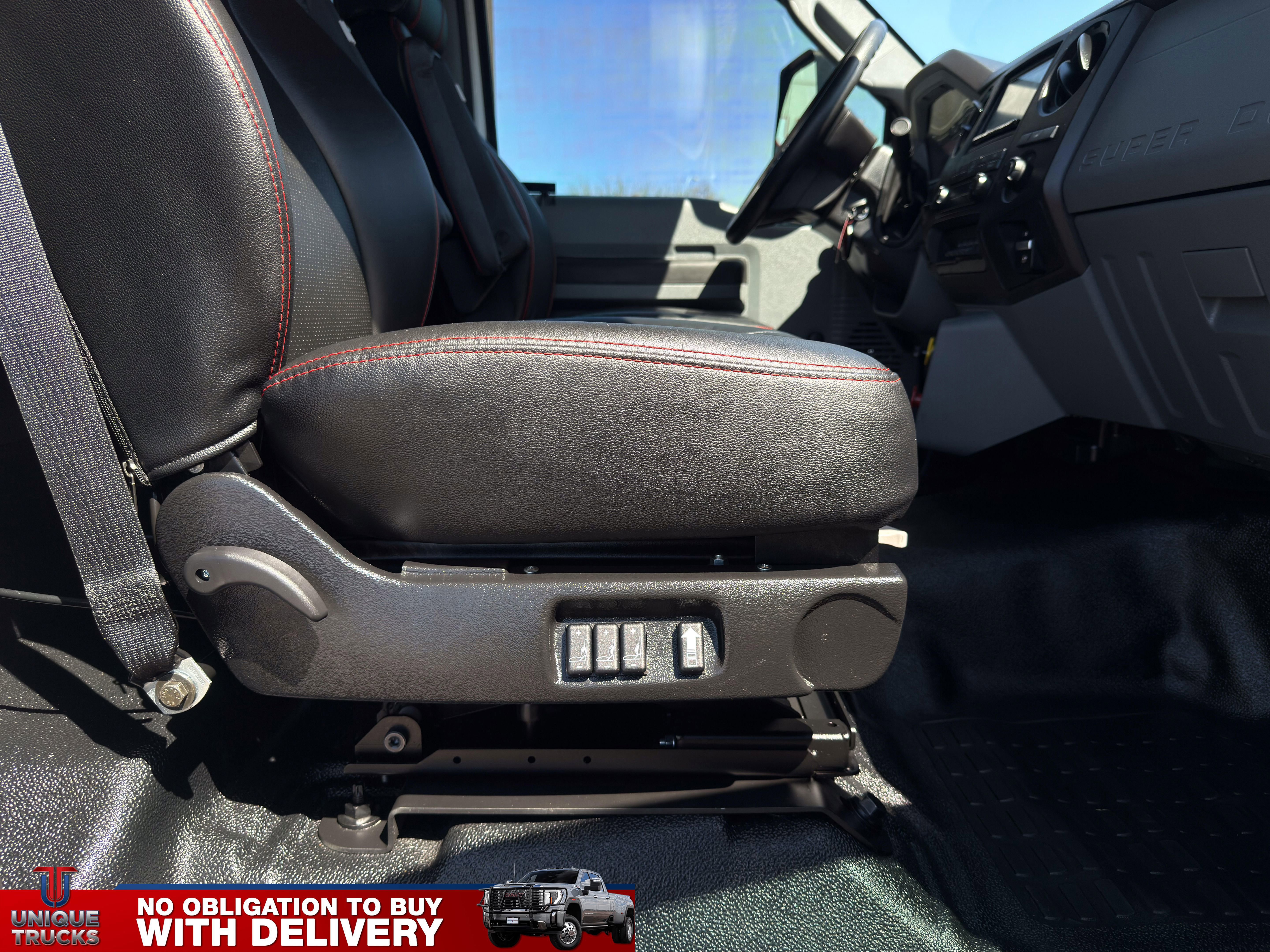 Used 2018 Ford F750 2WD Regular Cab Super Duty image 33
