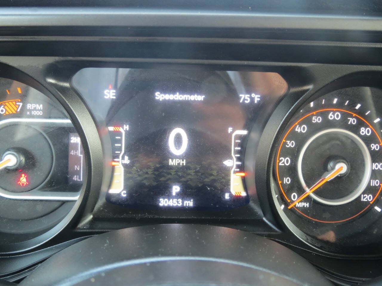 Used 2025 Jeep Wrangler Sport AWD/4WD image 18