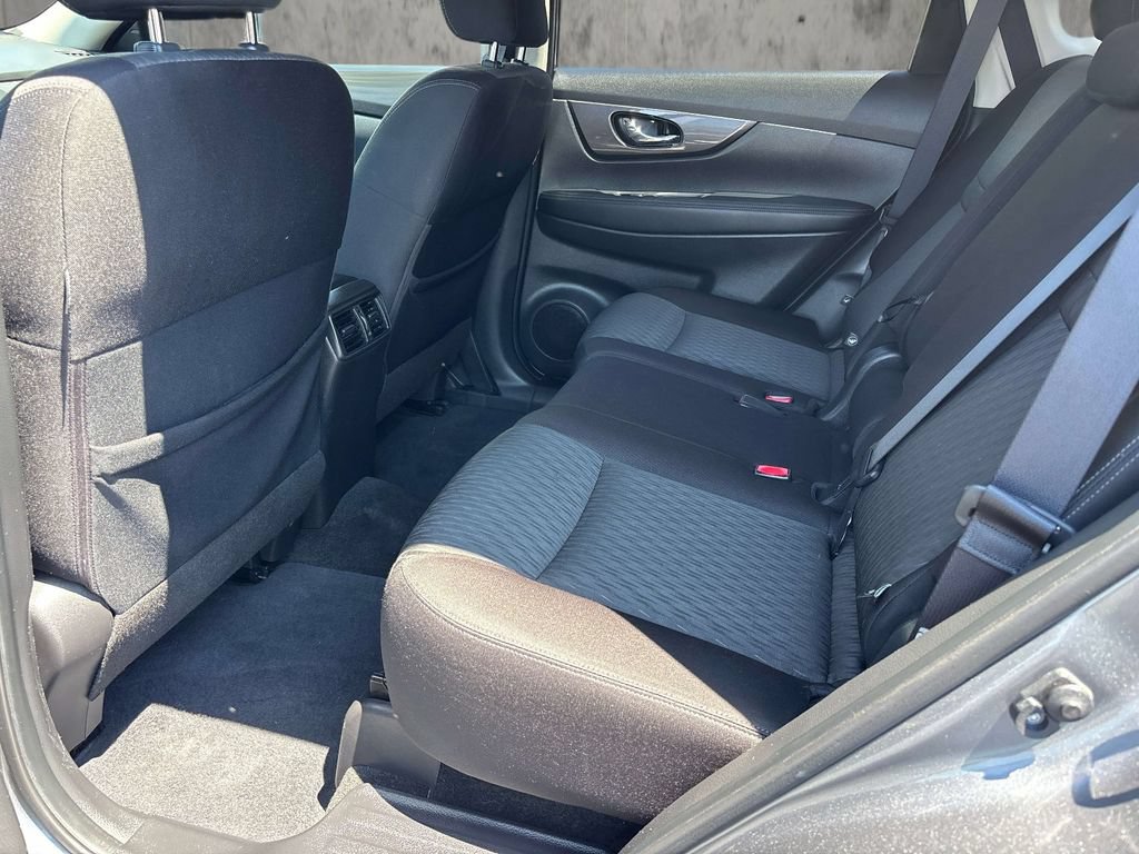 Used 2019 Nissan Rogue SV AWD/4WD image 13
