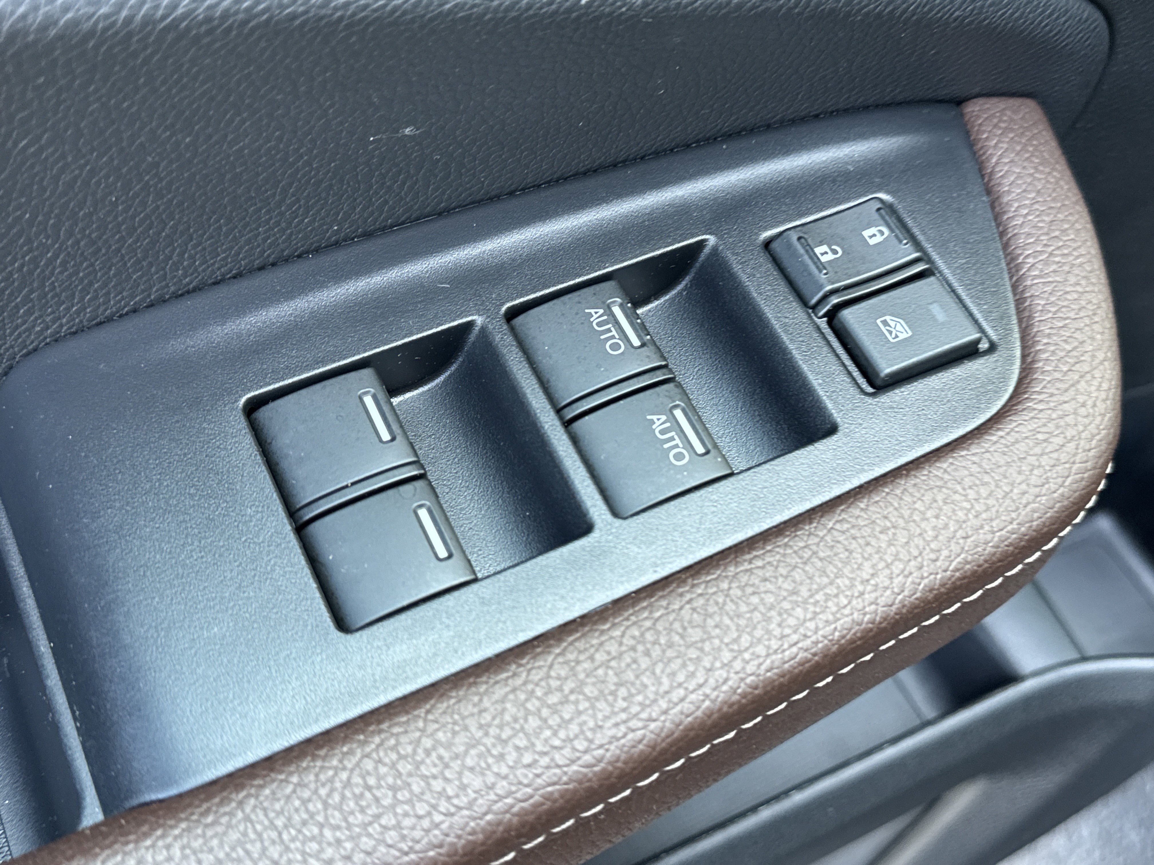 Used 2025 Honda Passport EX-L image 24