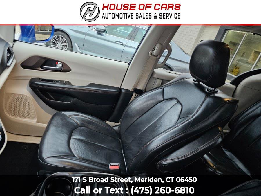 Used 2019 Chrysler Pacifica Touring-L w/ Advanced Safetytec Group image 36