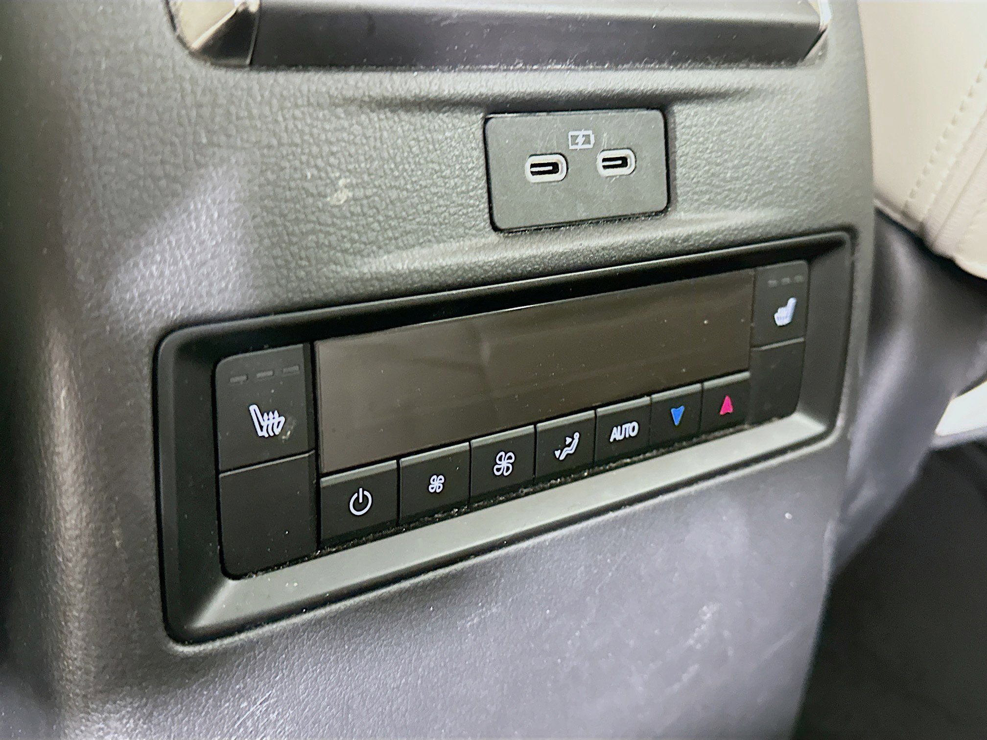 Used 2025 MAZDA CX-90 3.3 Turbo w/ Premium Plus Pkg image 28