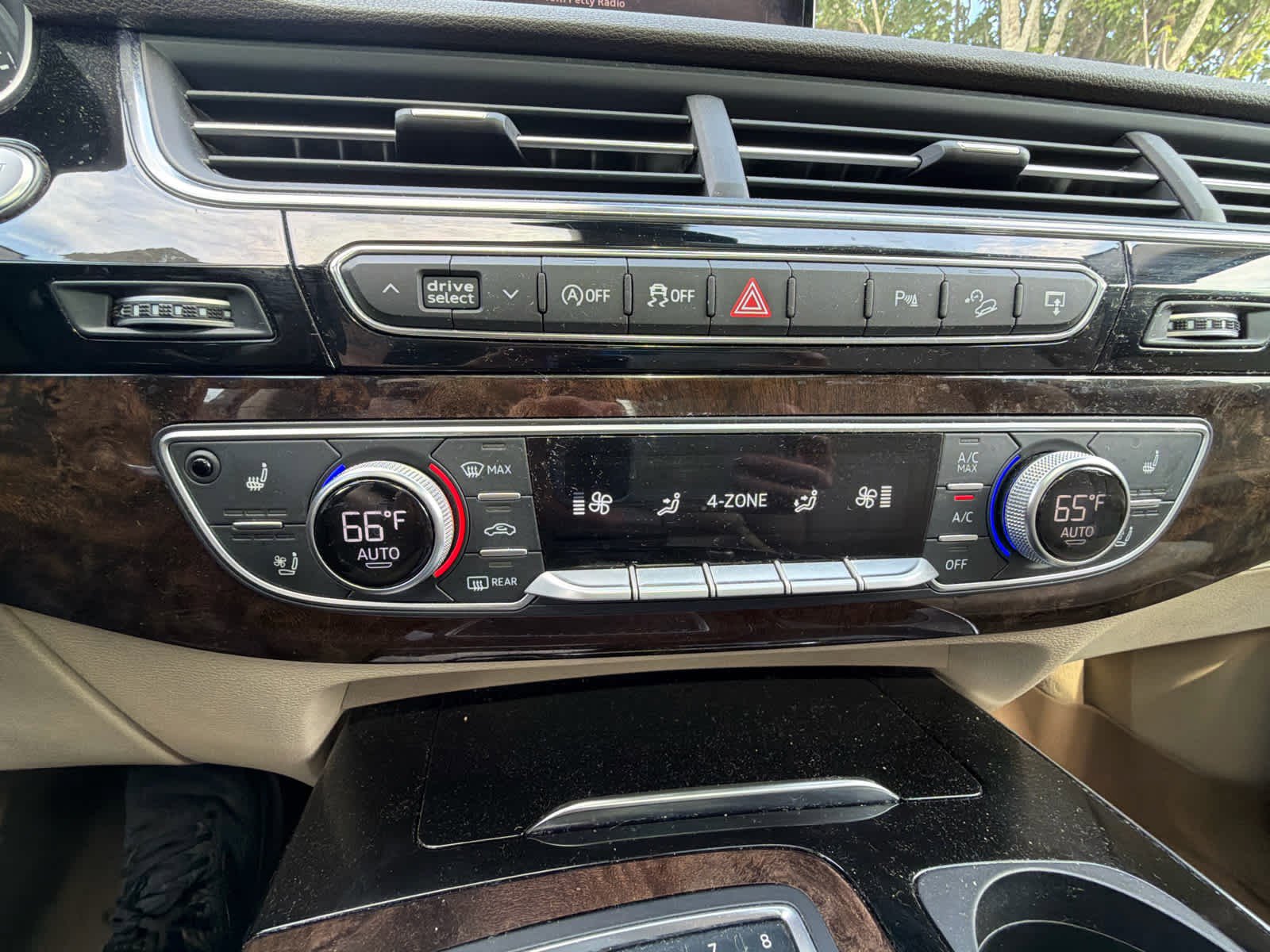 Used 2017 Audi Q7 3.0T Premium Plus AWD/4WD image 30