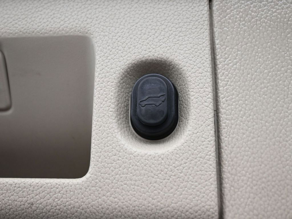 Used 2020 Cadillac Escalade Luxury image 31