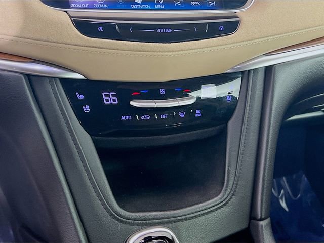Used 2018 Cadillac XT5 Platinum w/ Driver Assist Package image 15