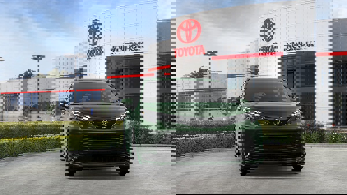 New 2026 Toyota Sienna XLE image 16