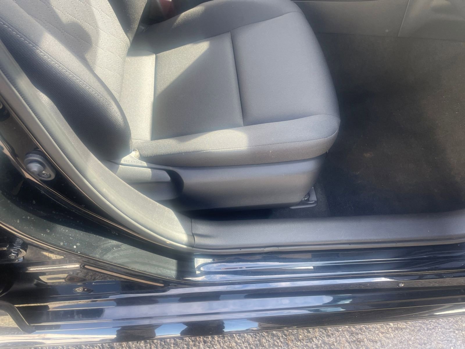 Used 2025 Toyota Corolla LE image 27