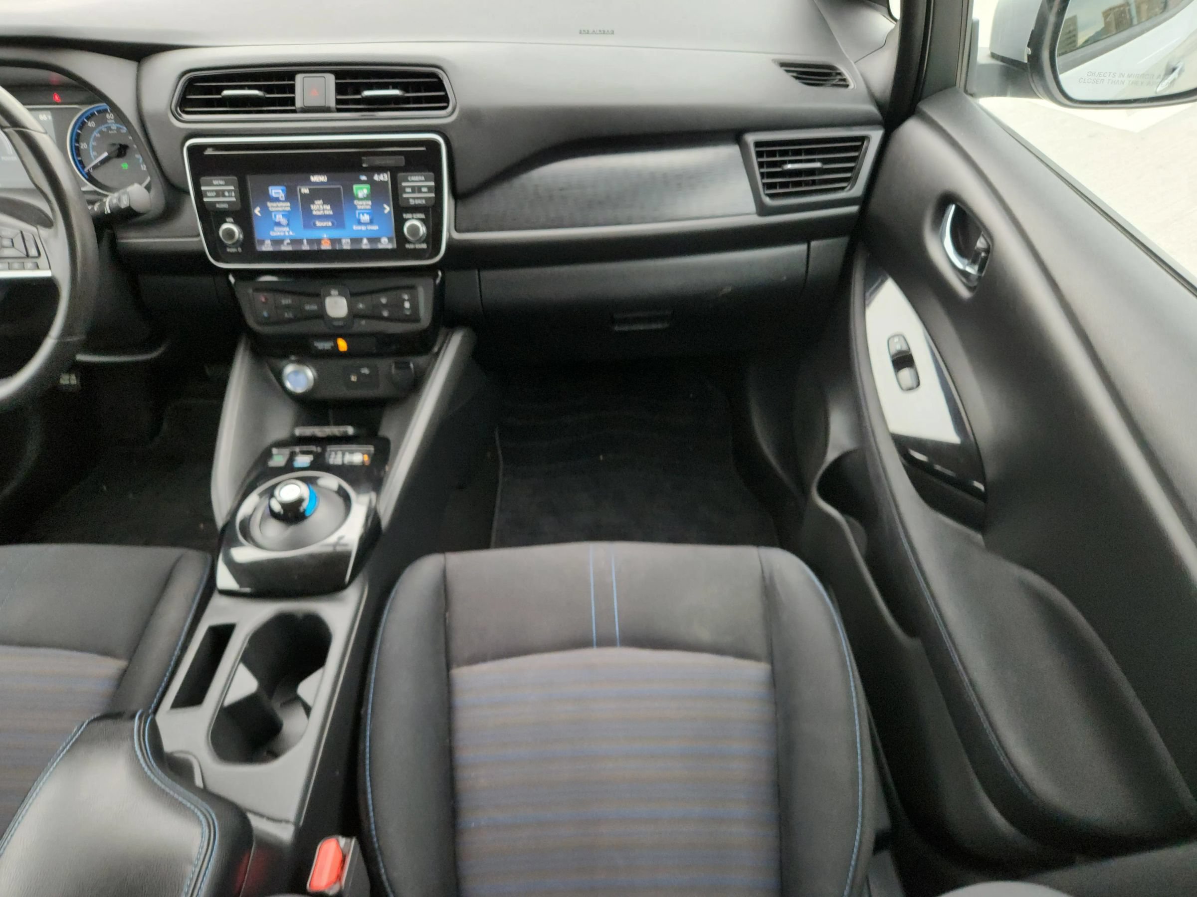 Used 2018 Nissan Leaf SV FWD image 32