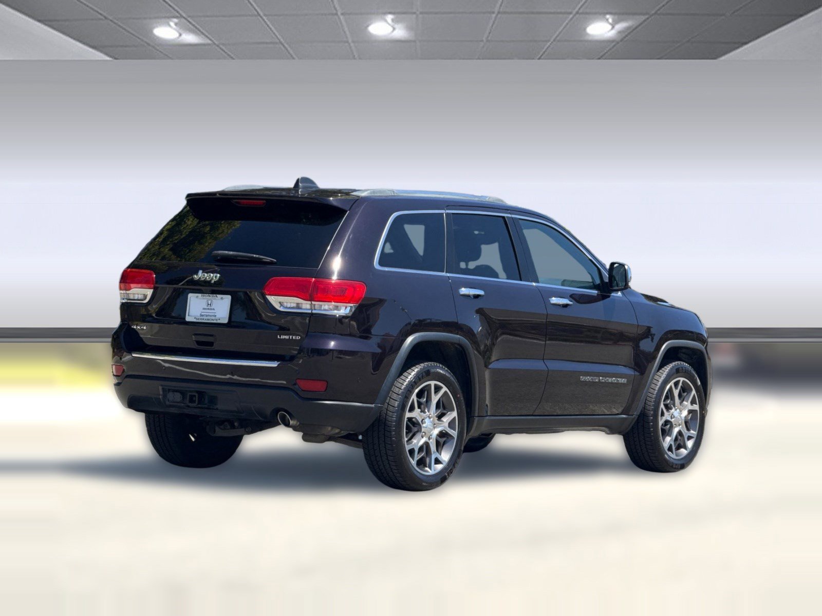 Used 2019 Jeep Grand Cherokee Limited AWD/4WD image 8