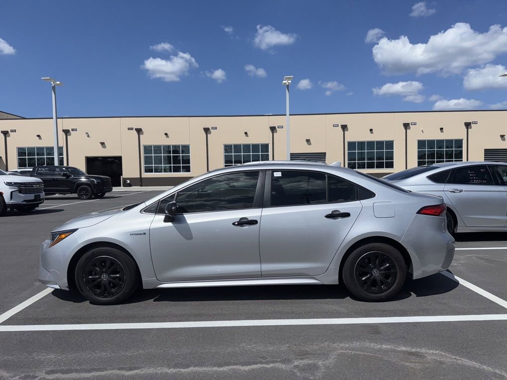 Used 2020 Toyota Corolla LE image 4