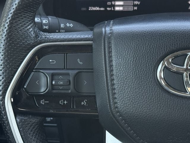 Used 2024 Toyota Tundra Limited AWD/4WD image 16