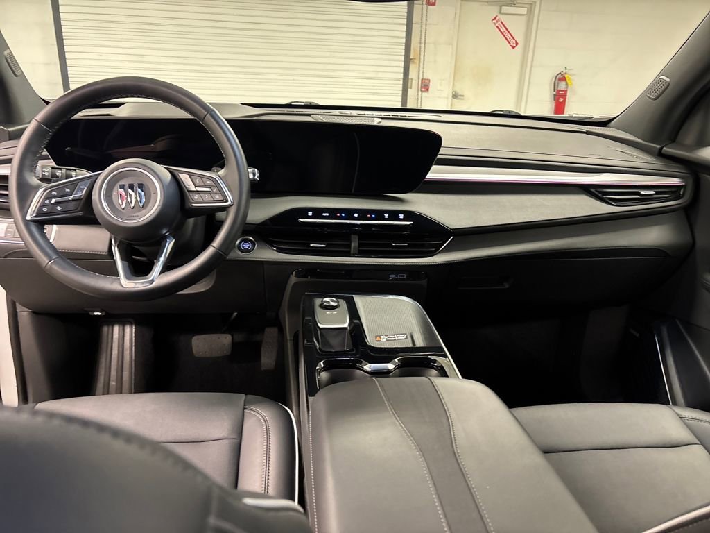 Certified 2025 Buick Enclave Preferred image 30