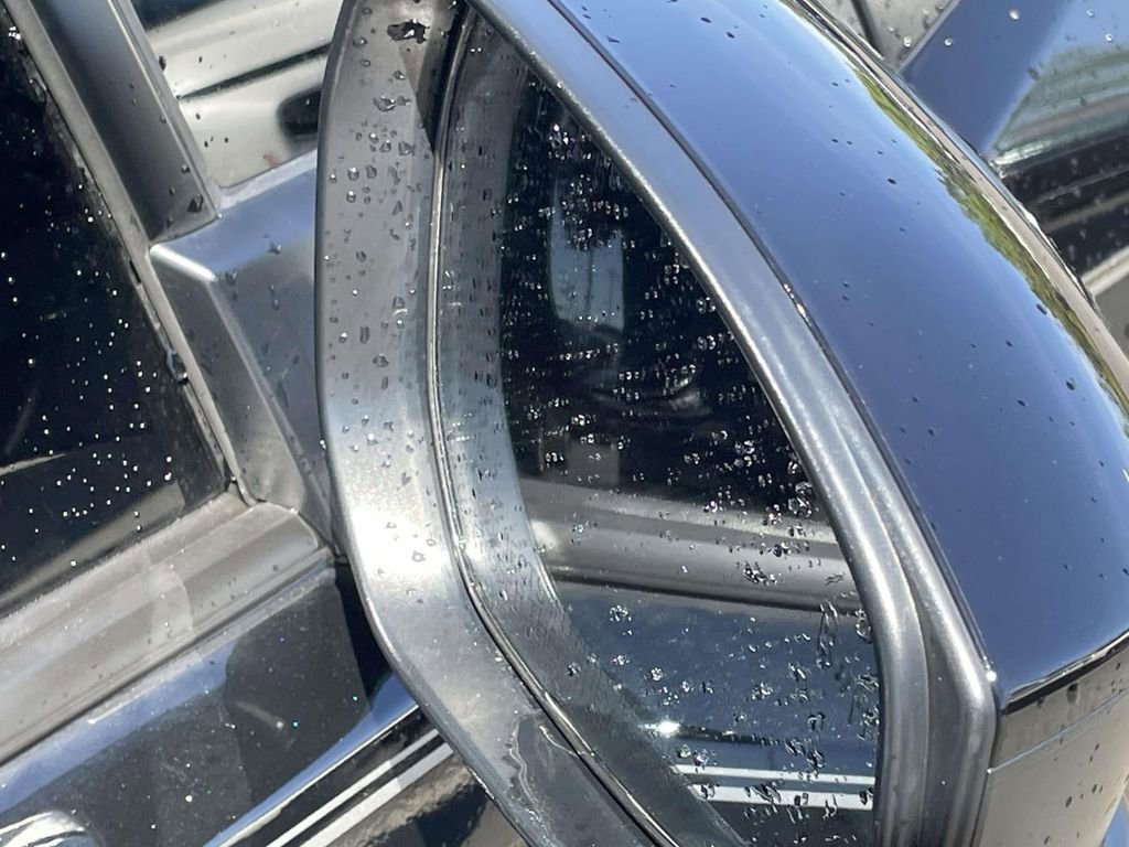 Used 2025 Toyota Prius Plug-In Hybrid image 26