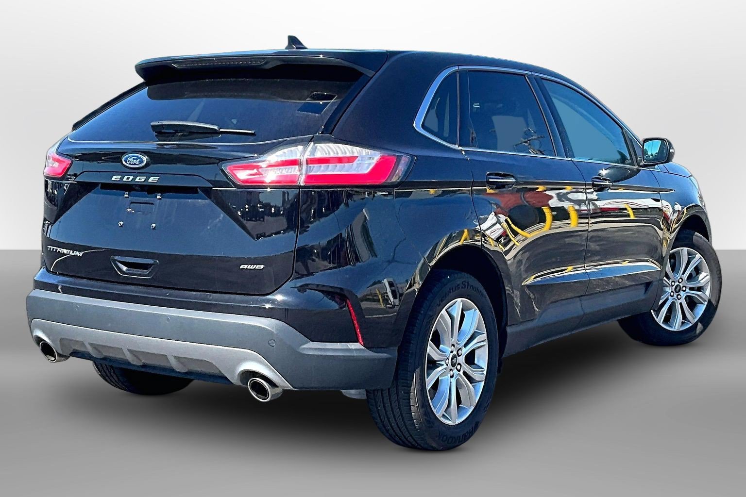 Used 2024 Ford Edge Titanium AWD/4WD image 11