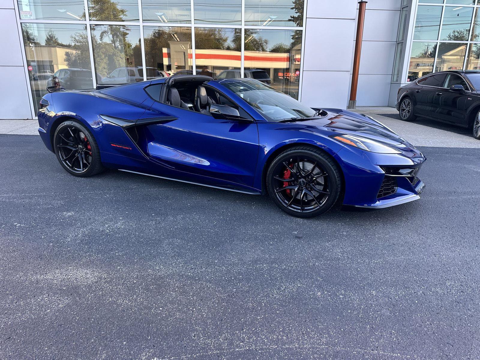 Used 2027 Chevrolet Corvette Grand Sport w/ Z52 Sport Performance Package RWD image 17