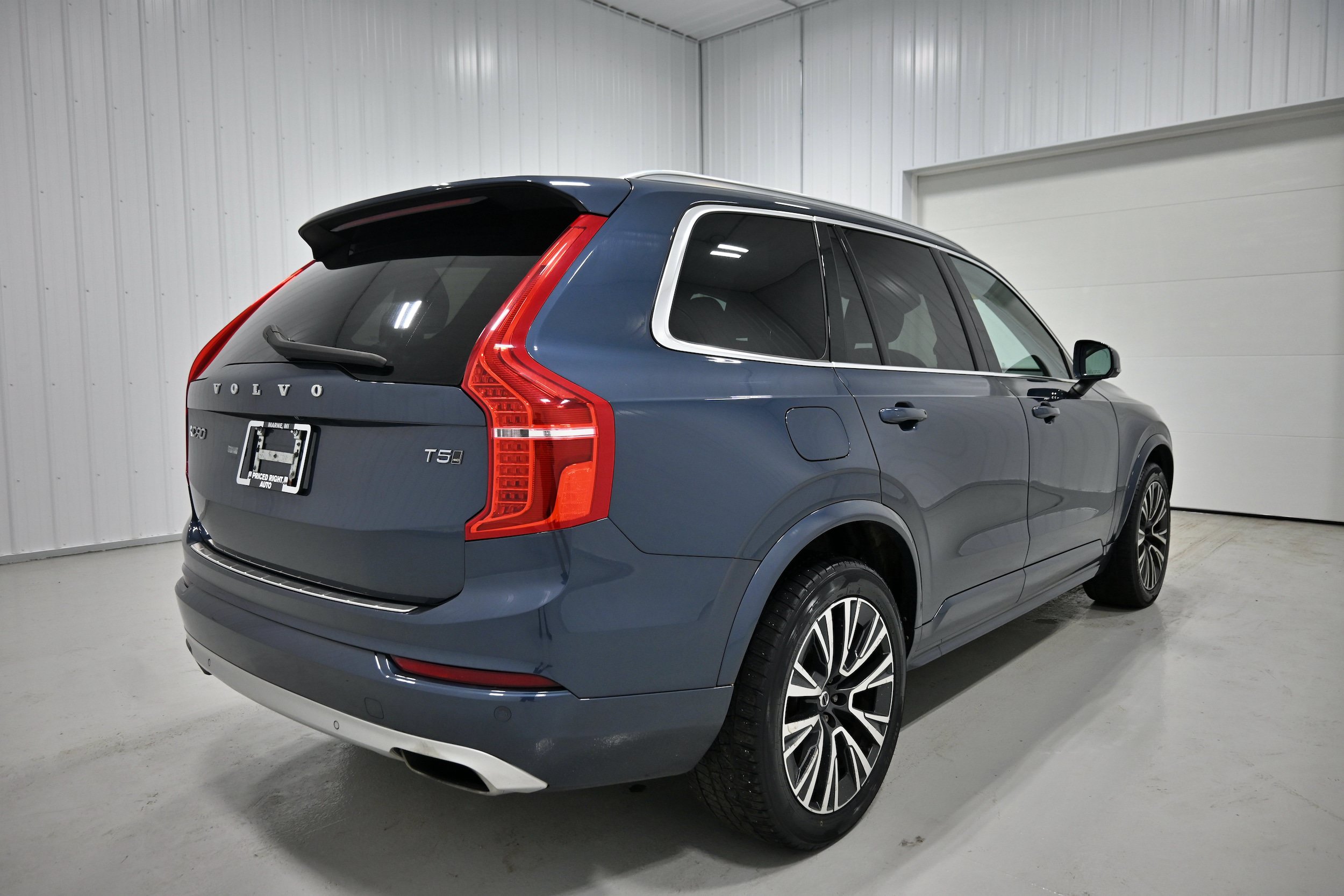 Used 2021 Volvo XC90 T5 Momentum w/ Climate Package AWD/4WD image 38